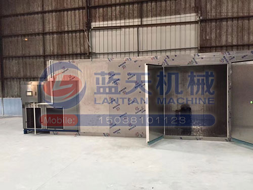 云南空氣能熱泵烘干機安裝現(xiàn)場